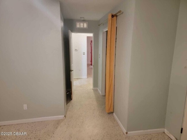 Building Photo - 1442 John Anderson Dr