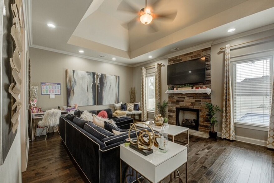 Building Photo - 30 Winslow Cv