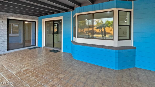 Building Photo - 3005 S Fairway Dr