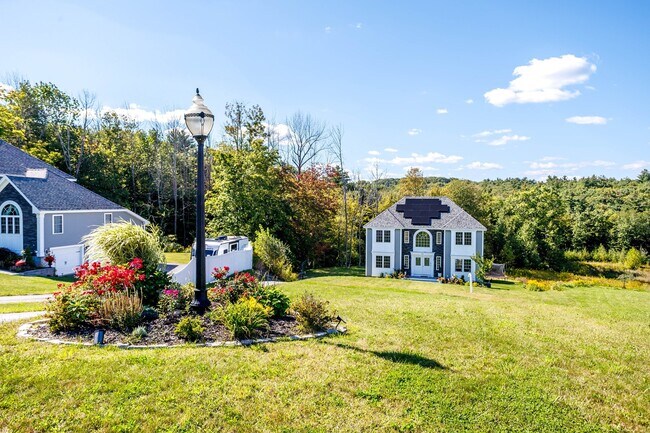 Building Photo - 22 White Pine Dr