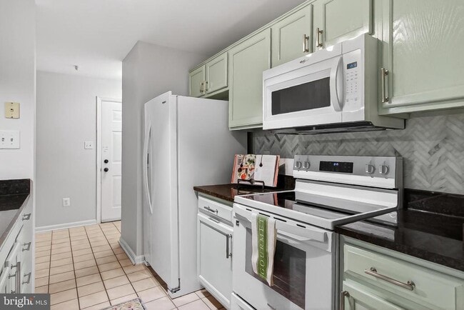 Building Photo - 4126 Monument Ct