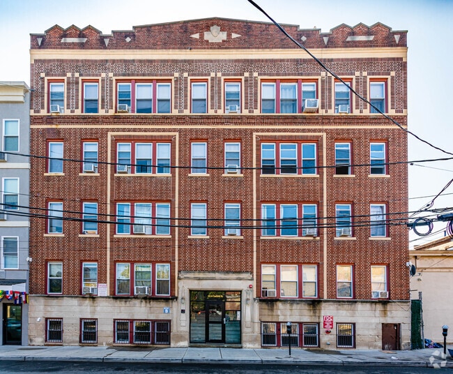 Building Photo - 12-20 Canfield St