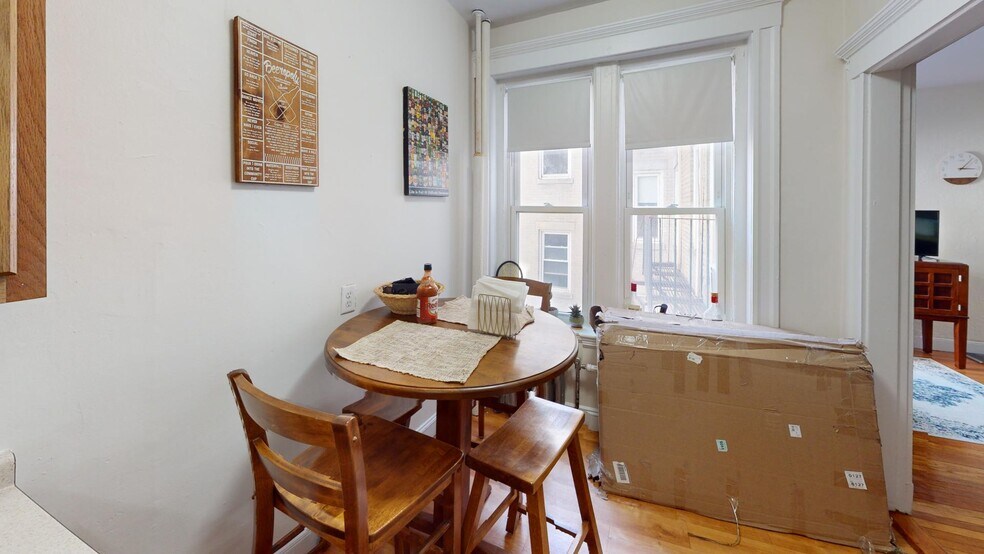 Building Photo - 1163 Boylston St