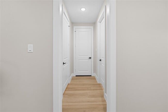 Building Photo - 2610 Piemonte Avenue Cir