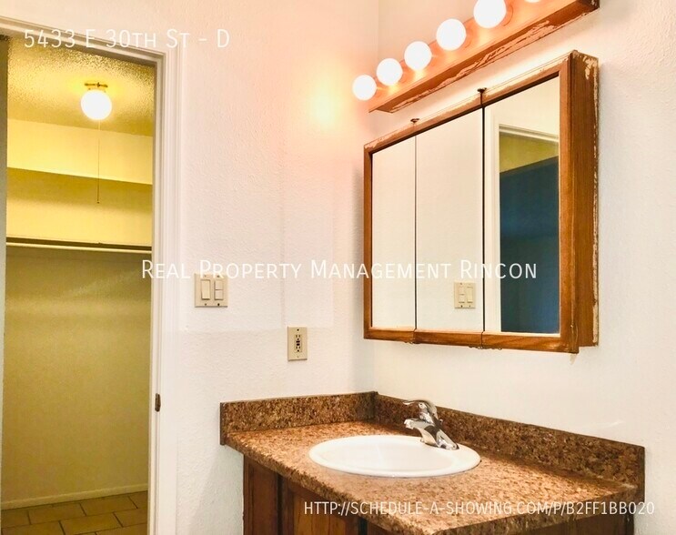 Building Photo - 5433 E 30th St