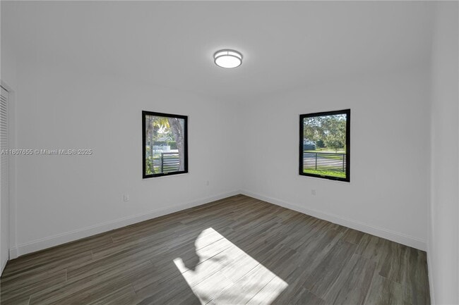 Building Photo - 5805 SW 46th Terrace