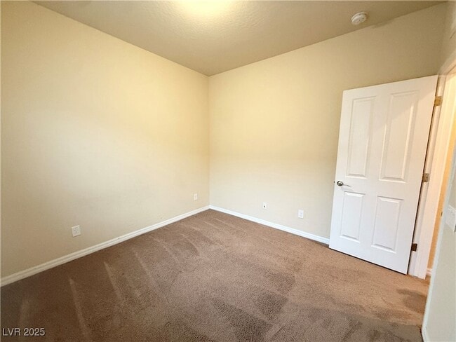 Building Photo - 2600 Bechamel Pl