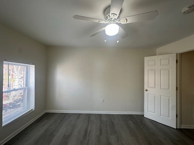 Building Photo - 1127 Cleveland St