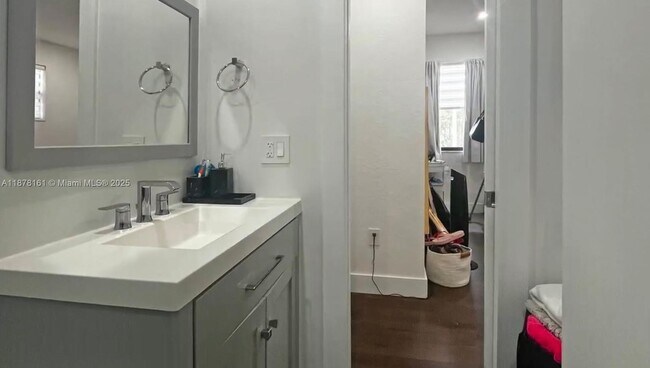 Building Photo - 4300 SW 164th Path