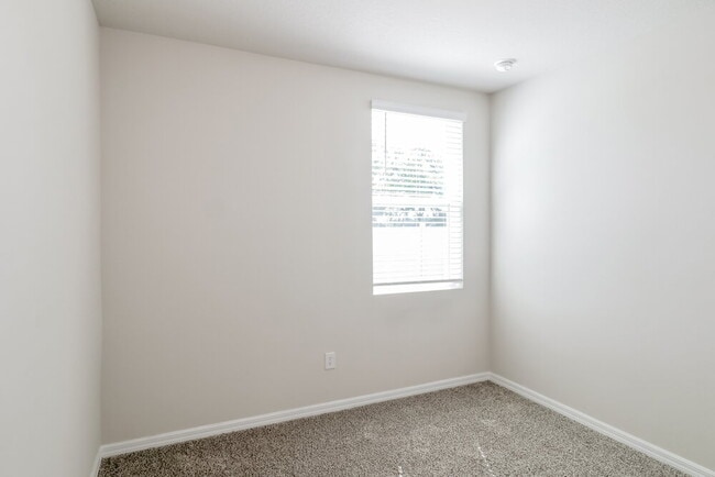 Building Photo - 3250 Forrest Plum Ct