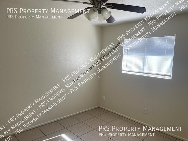 Building Photo - 47 N Maple-