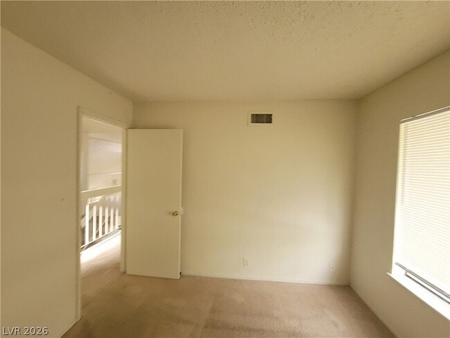 Building Photo - 4760 Woodridge Rd