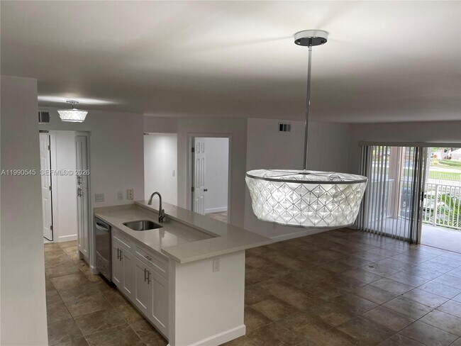 Building Photo - 10630 SW 157th Ct