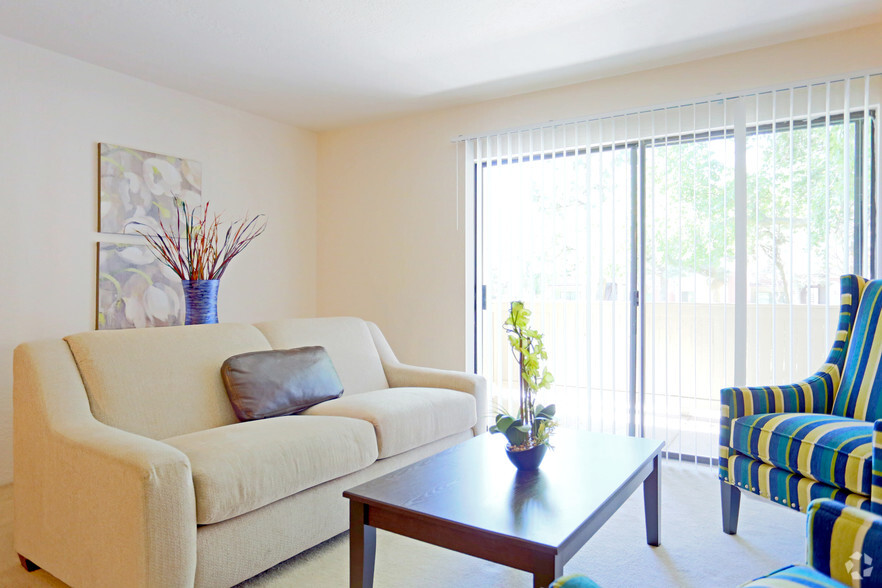 Living Room - Mission Hill Apartments