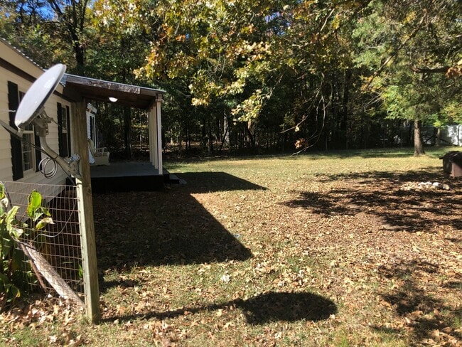 Building Photo - Spacious 3 bed 2 bath house in the greater...