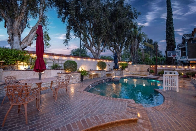 Building Photo - 9598 Naples Dr