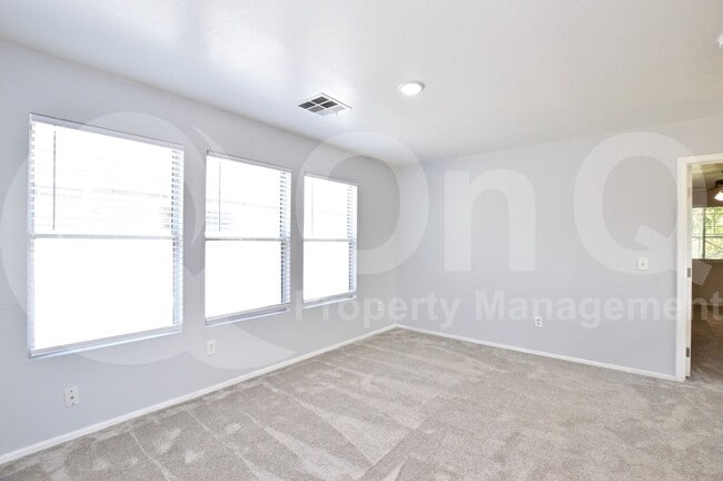 Building Photo - 1543 S Longspur Ln