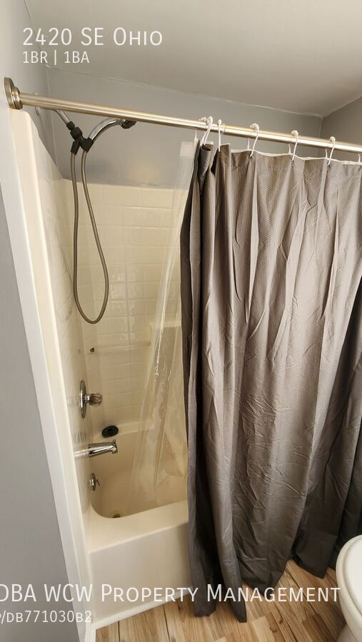 Building Photo - 2420 SE Ohio-