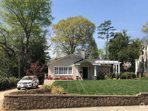 Building Photo - 3226 Pinehurst Pl