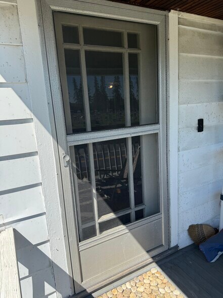 Building Photo - 64 Lyman St
