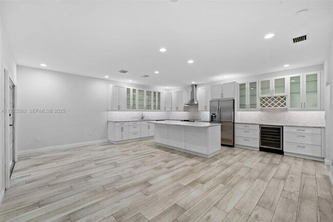 Building Photo - 1240 Weeping Willow Way