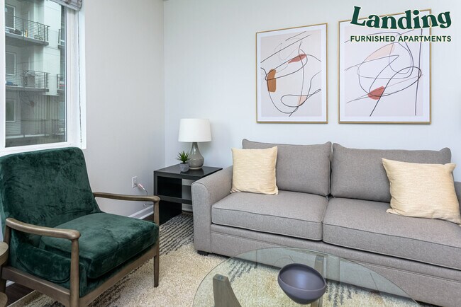 Building Photo - 1202 N 10th Pl