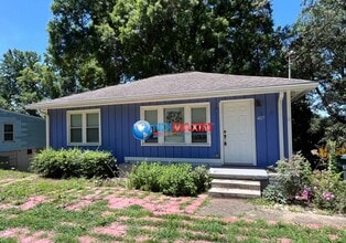 Building Photo - Cozy bungalow only 2 miles from Marietta Square