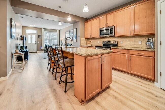 Building Photo - 1960 Commonwealth Blvd