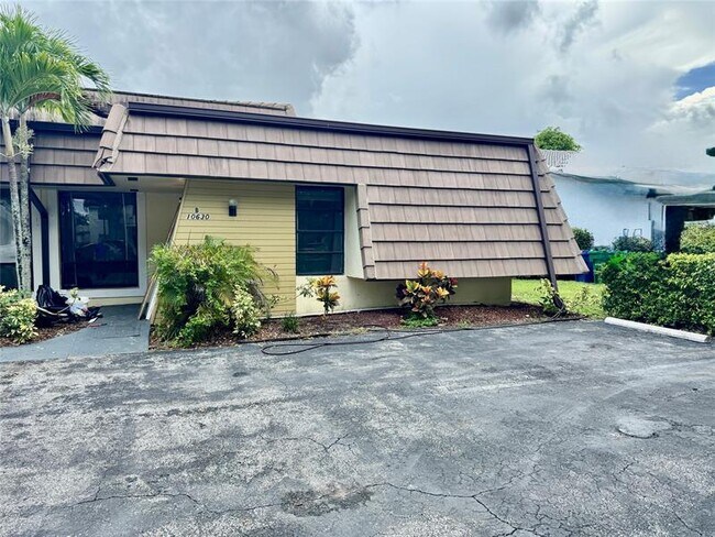 Building Photo - 10630 NW 45th St