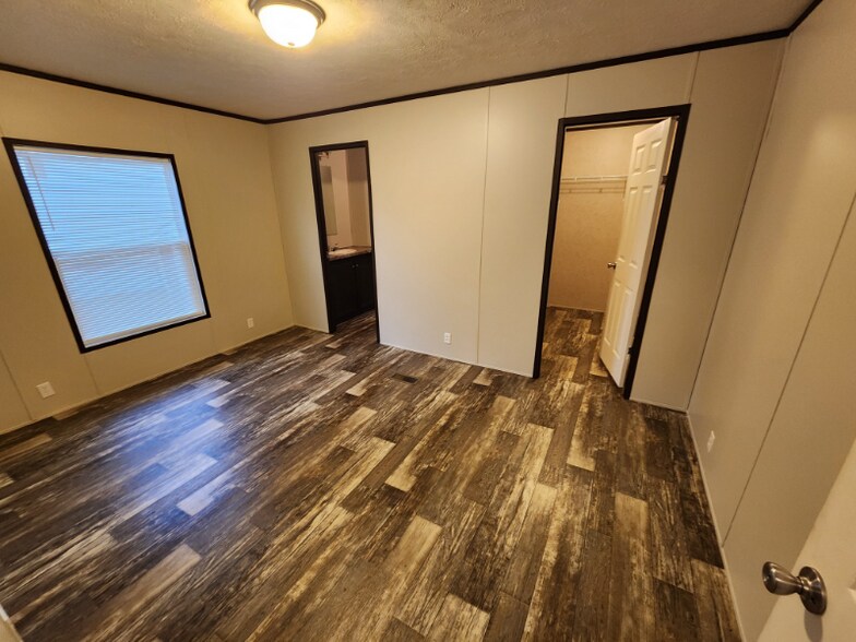 Building Photo - 3611 Rice Mine Rd NE