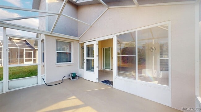 Building Photo - 761 W Sunbird Path