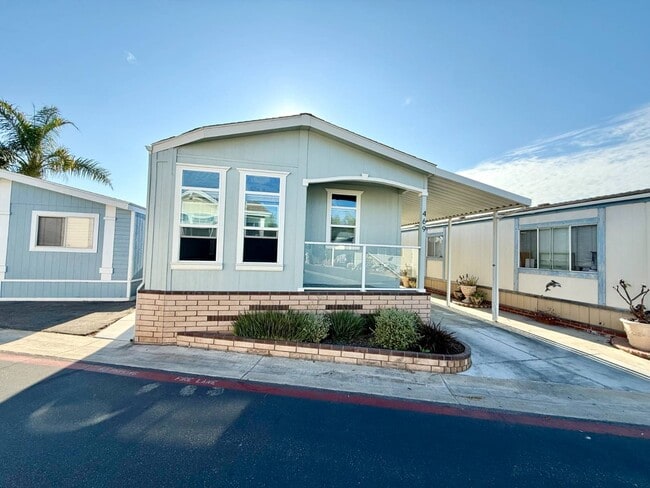 Building Photo - 80 Huntington St