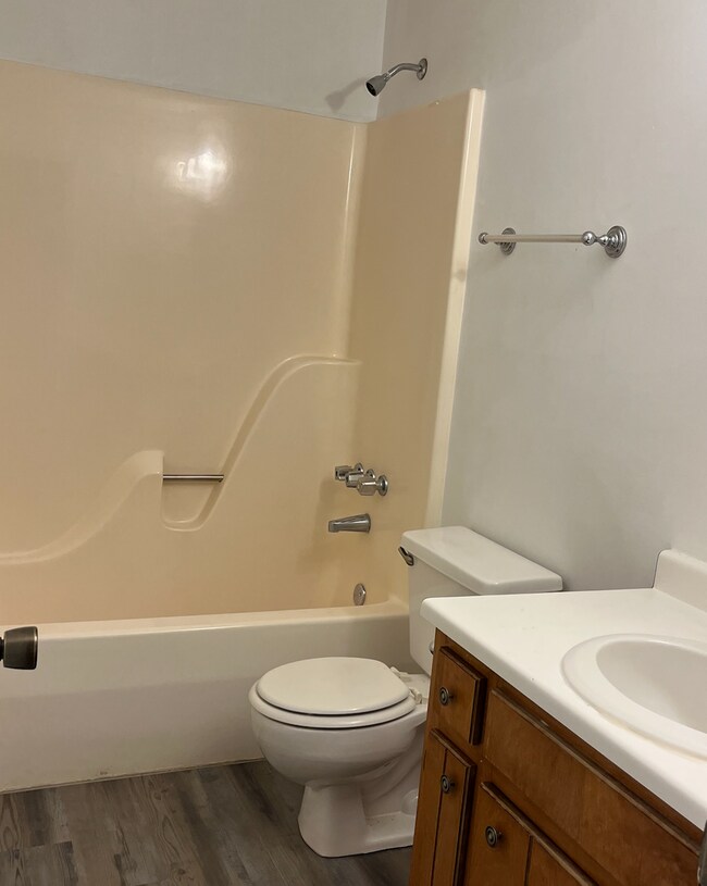Building Photo - 383 Hw417