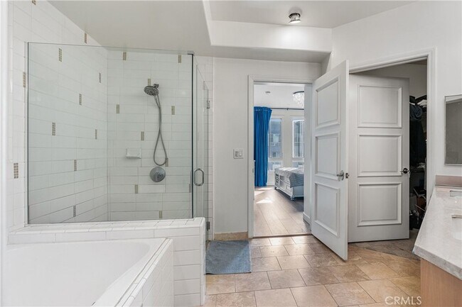Building Photo - 468 Caruso Ave