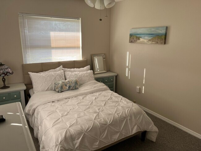 Building Photo - 3193 Desoto Dr