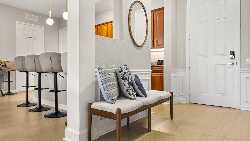 Building Photo - 5024 Shoreway Loop