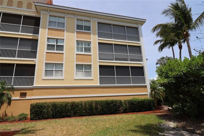 Building Photo - 255 West End Dr