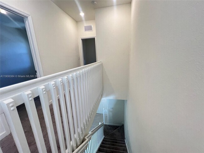 Building Photo - 11080 W 32nd Ln