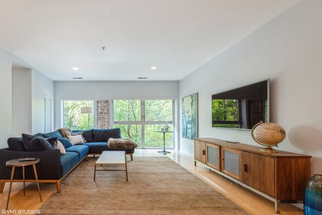 Building Photo - 1421 Sherman Ave