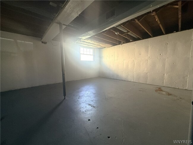 Building Photo - 3365 McKinley Pkwy