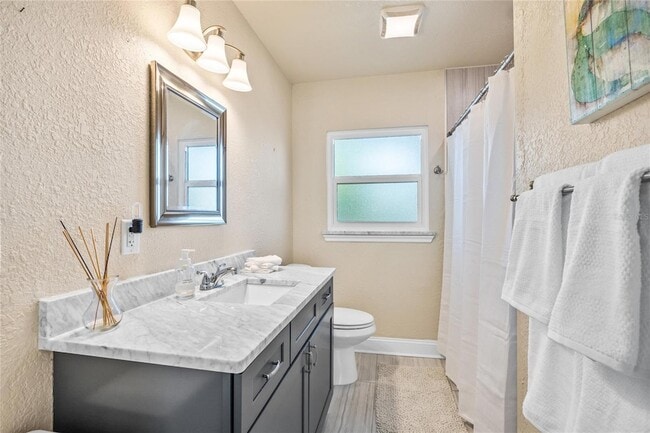 Building Photo - 2709 Upton St S