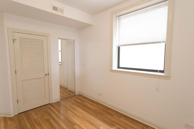 Floorplan - 5400-5408 S. Ingleside Avenue
