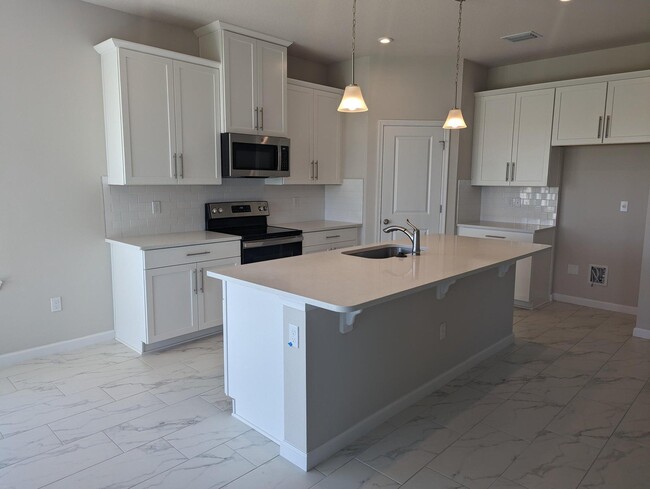 Building Photo - 10579 SW Vasari Way