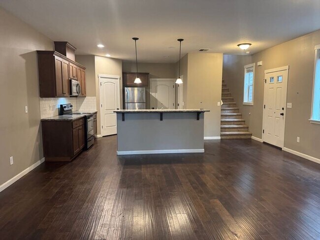 Building Photo - 2706 NE 130th Ct