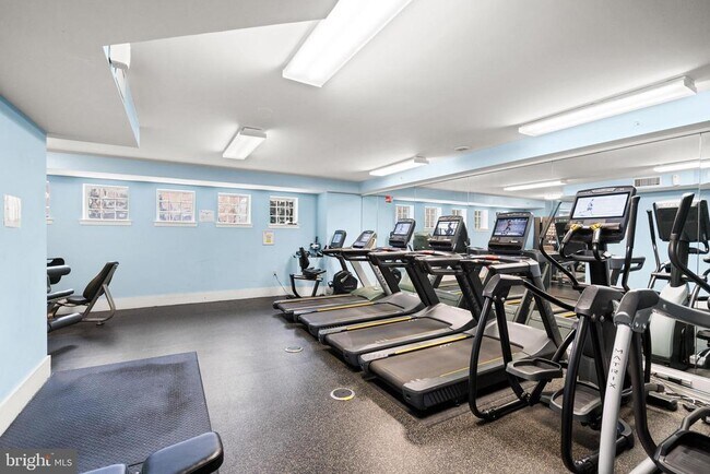 Building Photo - 555 Massachusetts Ave NW