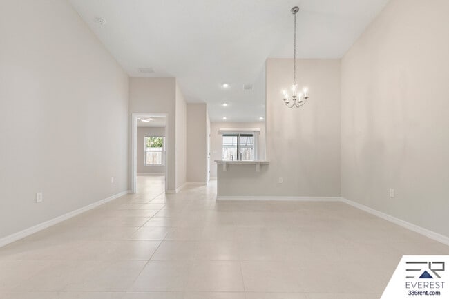 Building Photo - 16 Unimay Ct