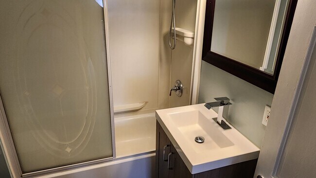 Building Photo - Exquisitely remodeled single-family home, ...