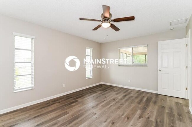Building Photo - 3 Bedroom Pet-Friendly Home in Cape Coral, FL with Main Street Renewal