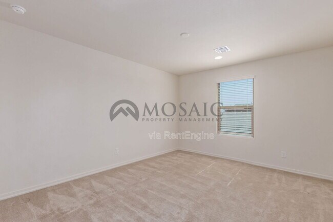 Building Photo - 3320 W Dunbar Dr