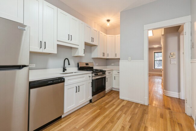 Primary Photo - 1261 W Ardmore Ave
